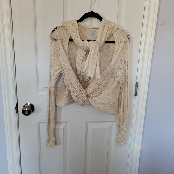 Converible Grecian Cardigan - Picture 4 of 5
